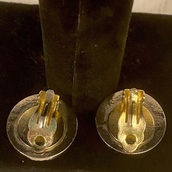 Vintage Round Sliver Twisted Rope Swirl Clip On Earrings - Picture 3 of 3